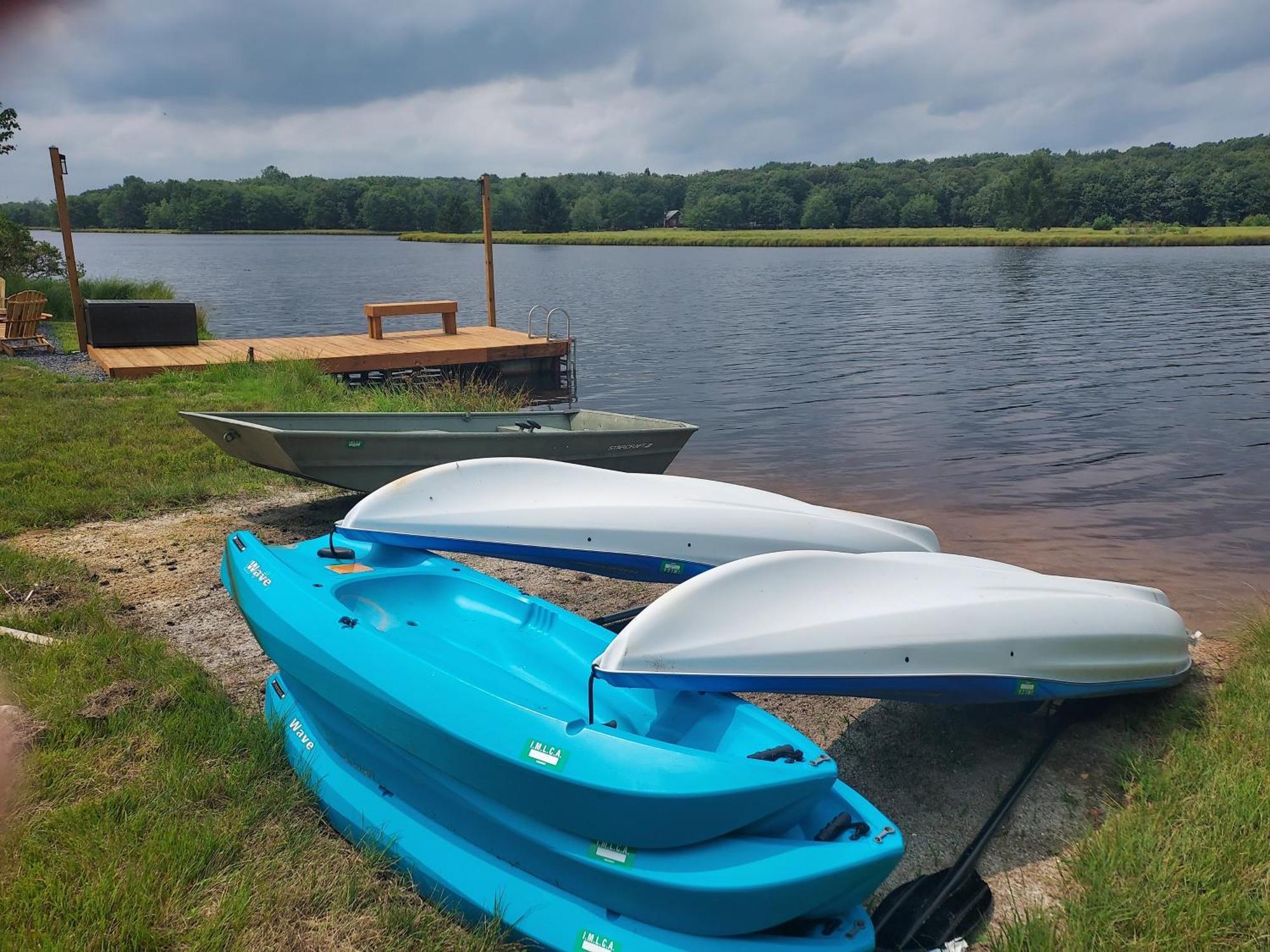 Poconos Brand New Lakefront Oasis 1 Acre, Hottub Gameroom Firepits Talk About Privacy Albrightsville Extérieur photo