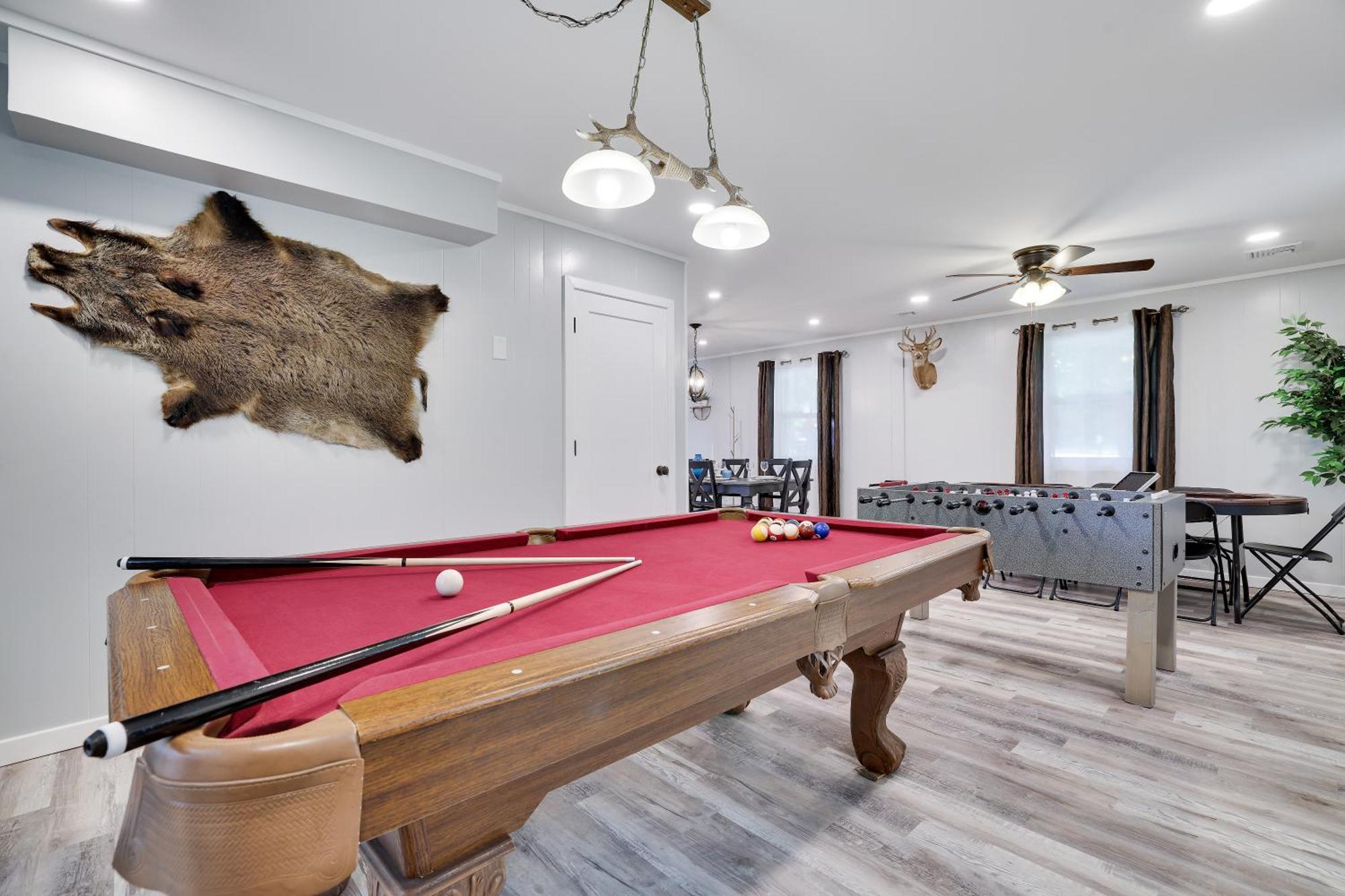 Poconos Brand New Lakefront Oasis 1 Acre, Hottub Gameroom Firepits Talk About Privacy Albrightsville Extérieur photo